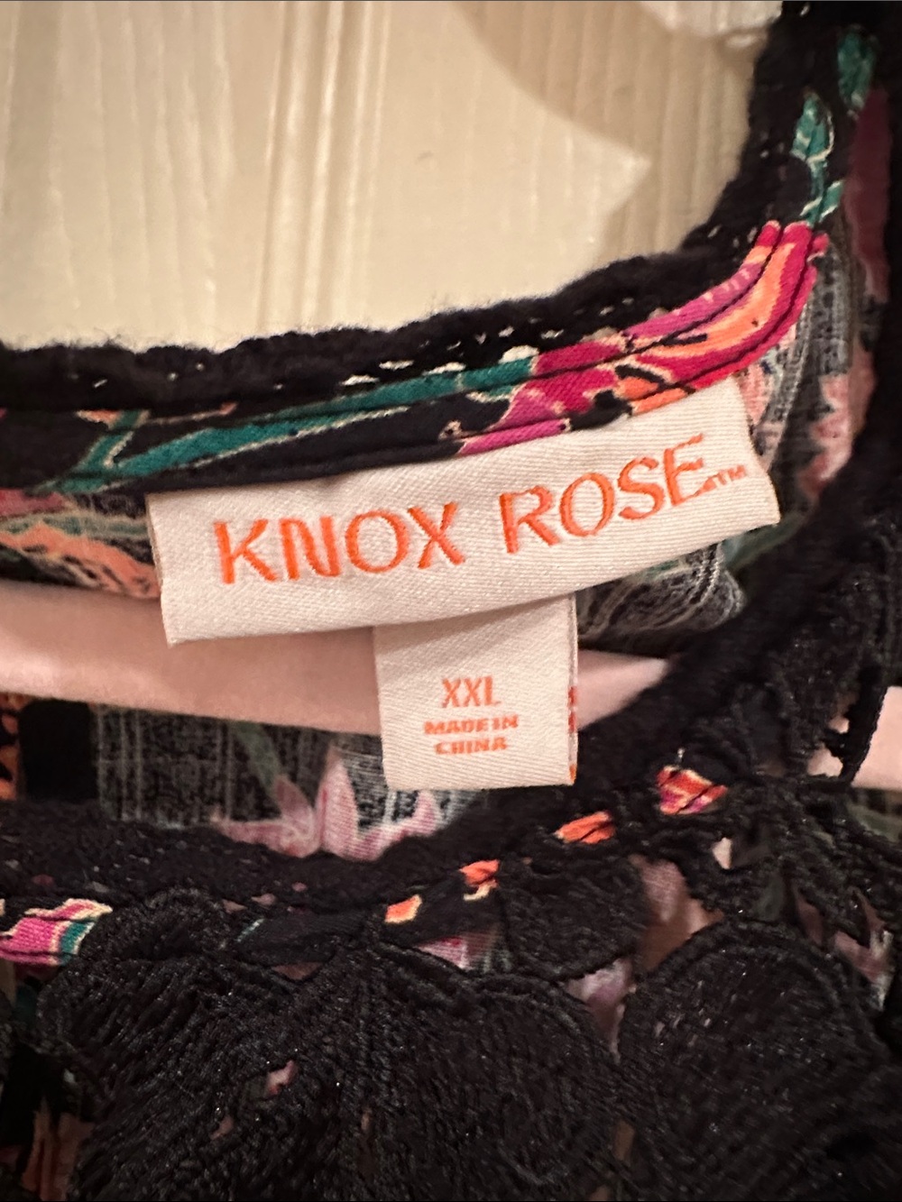 Knox Rose Black Lace Floral Camisole - Picture 2 of 2